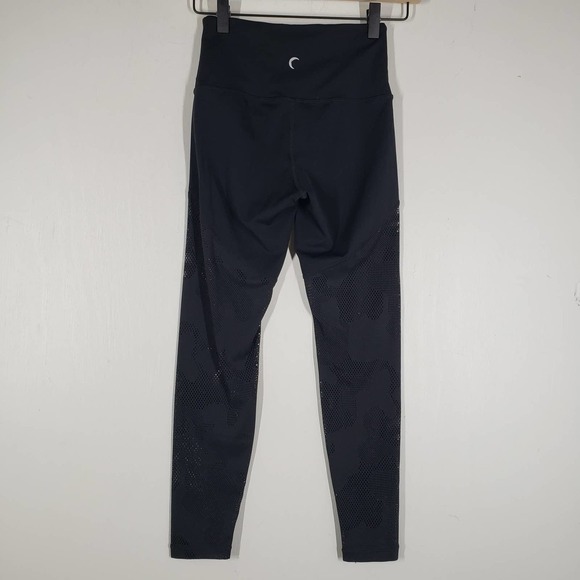 Zyia Active Black Luxe Camo Mesh 7/8 Leggings 0 - Picture 8 of 11